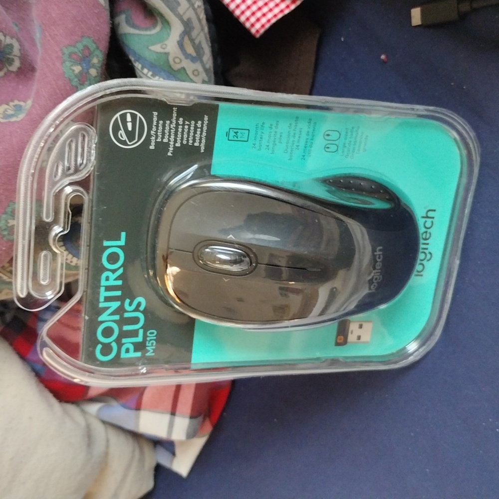 Logitech M510 Wireless Computer Mouse